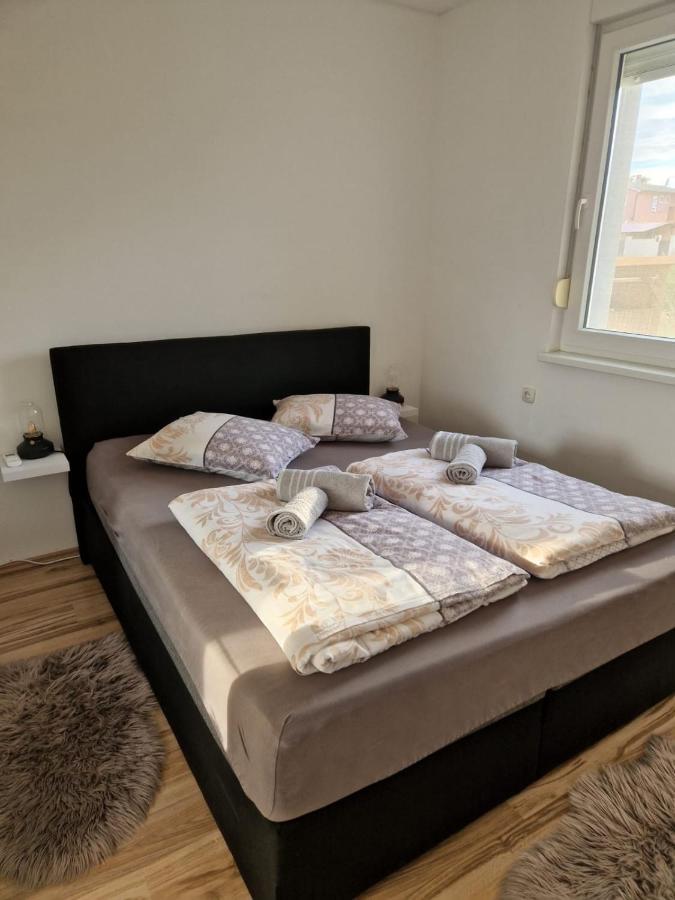 Apartment Luca Pula Ngoại thất bức ảnh