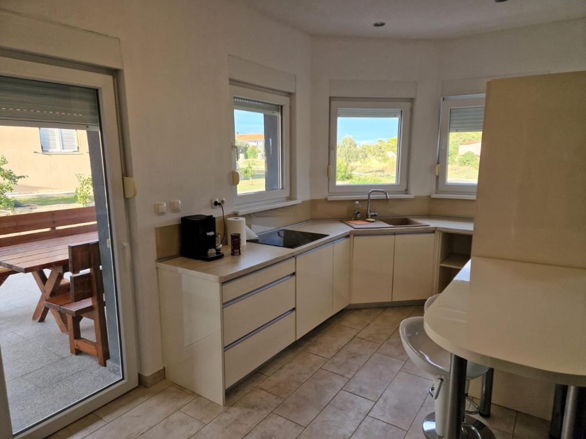 Apartment Luca Pula Ngoại thất bức ảnh
