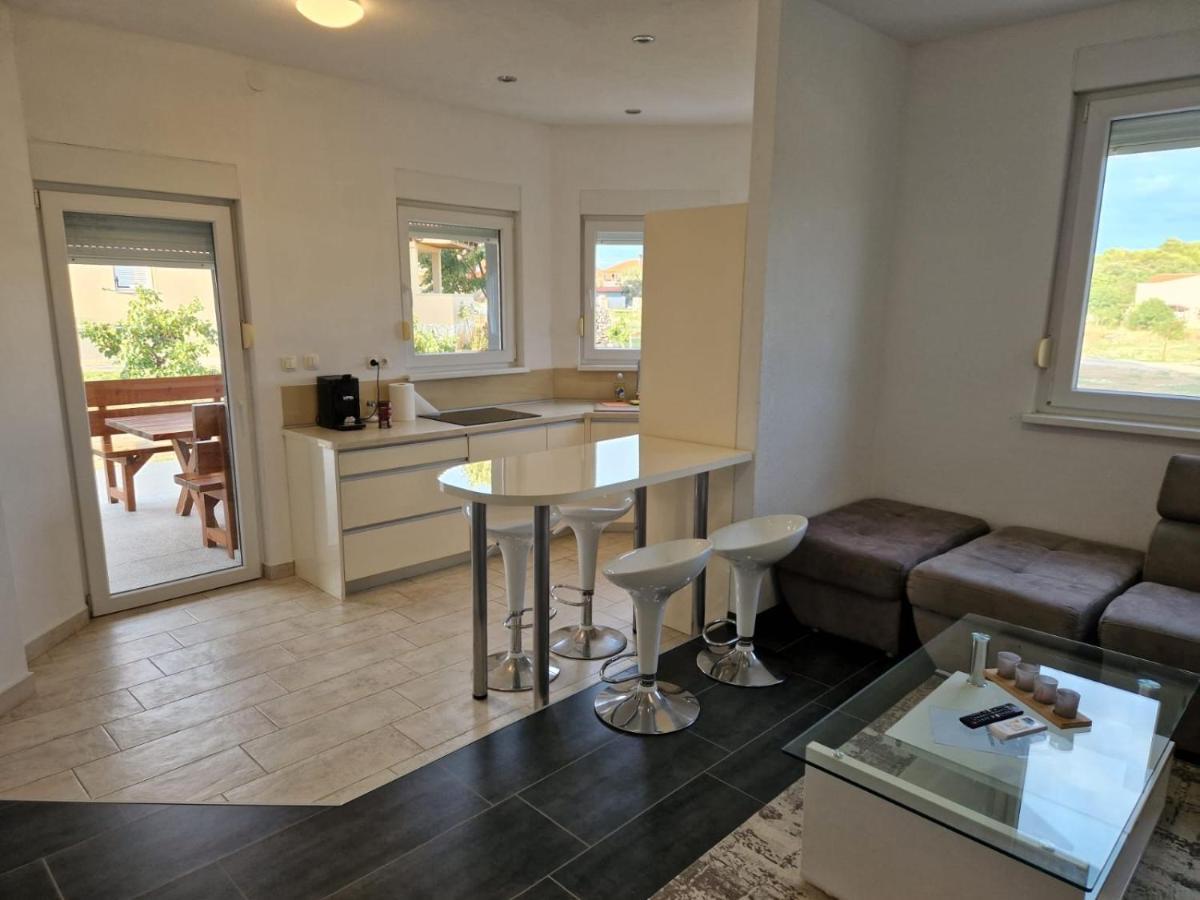 Apartment Luca Pula Ngoại thất bức ảnh